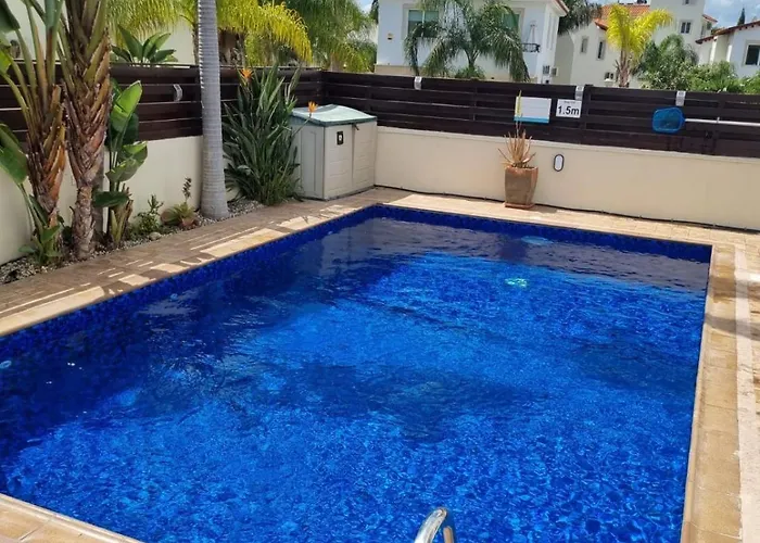 וילה Mandarin פאראלימני